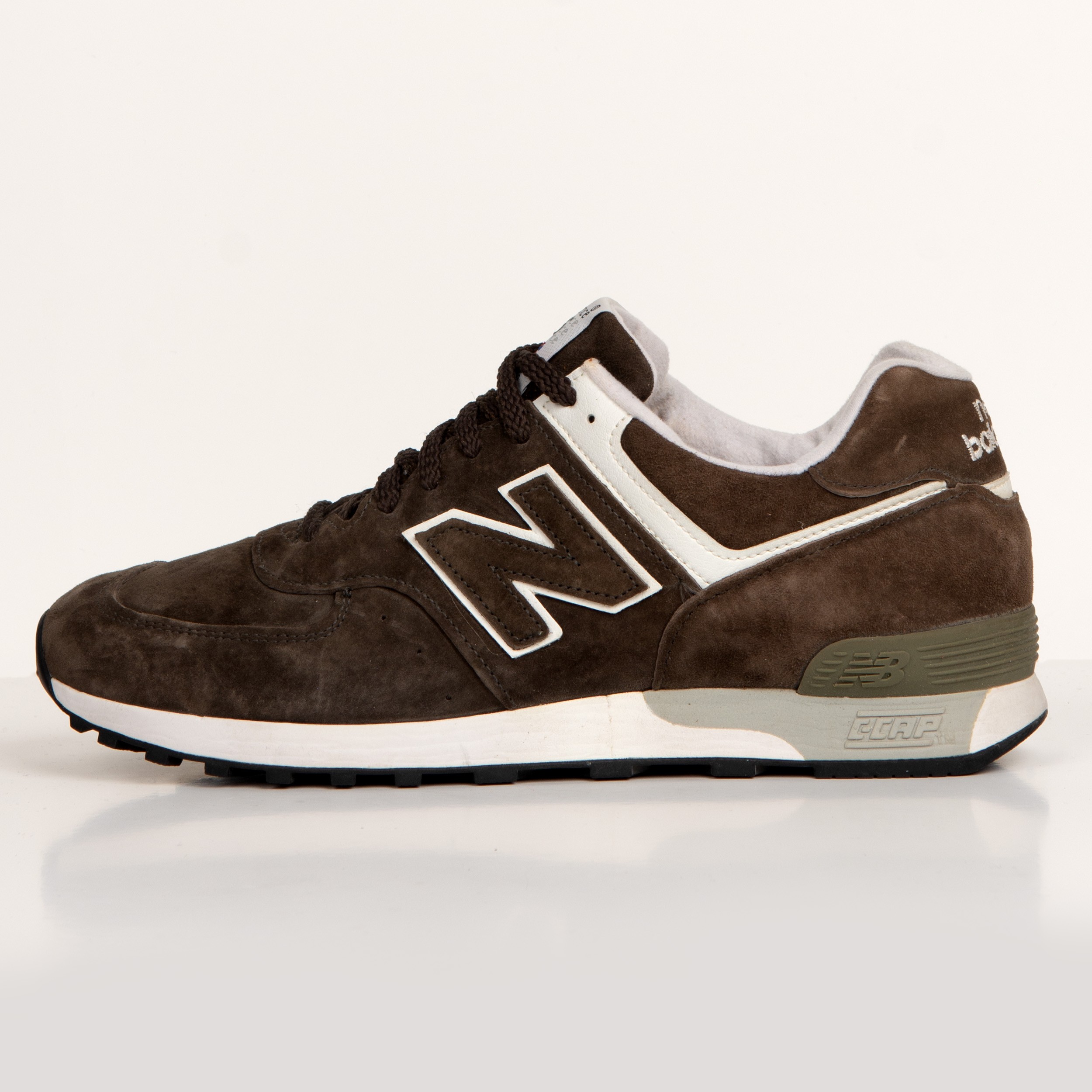 RE-POCKETS NEW BALANCE TRAINERS 576 BROWN